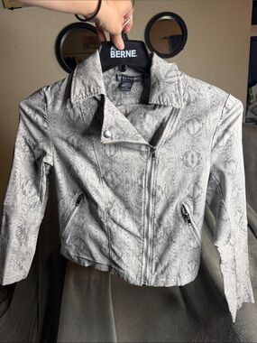 Kate & Mallory Gray Snake Print Jacket